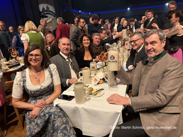 Salvator-Probe 2026 - Ilse Aigner, Hubert Aiwanger, Michaela Kaniber und Ministerpr&auml;sident Markus S&ouml;der im Paulaner Nockherberg am 04.03.2026 (&copy;Foto:Marin Schmitz)